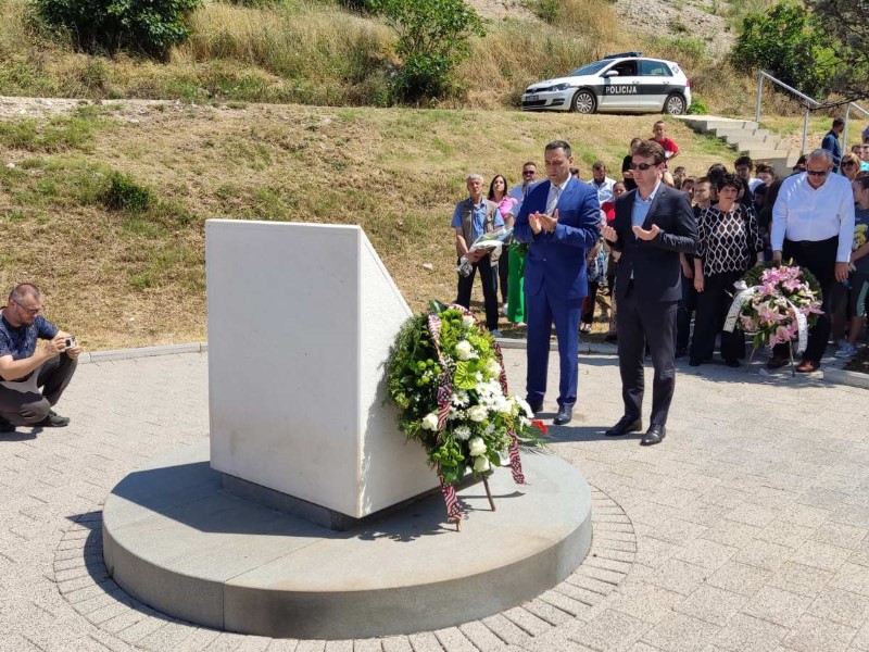 Obilježena 31. godišnjica zločina na Uborku i Sutini